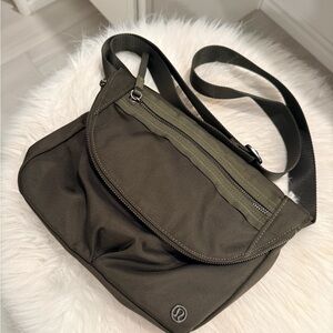 lululemon athletica Olive Crossbody Bag